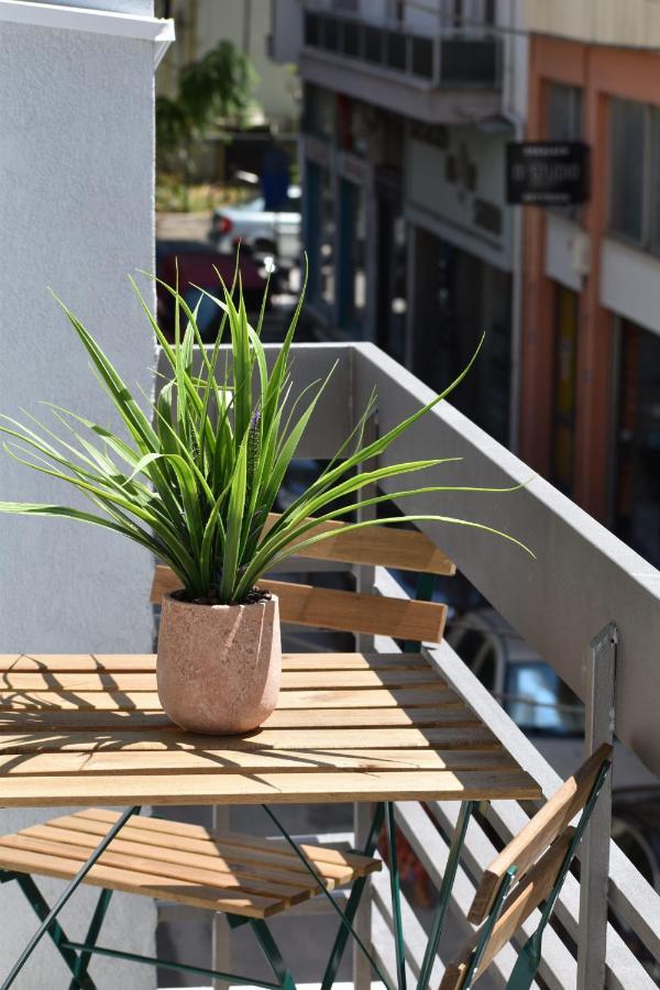 Olive - Happyhostgr - Downtown Apartment Volos Ngoại thất bức ảnh